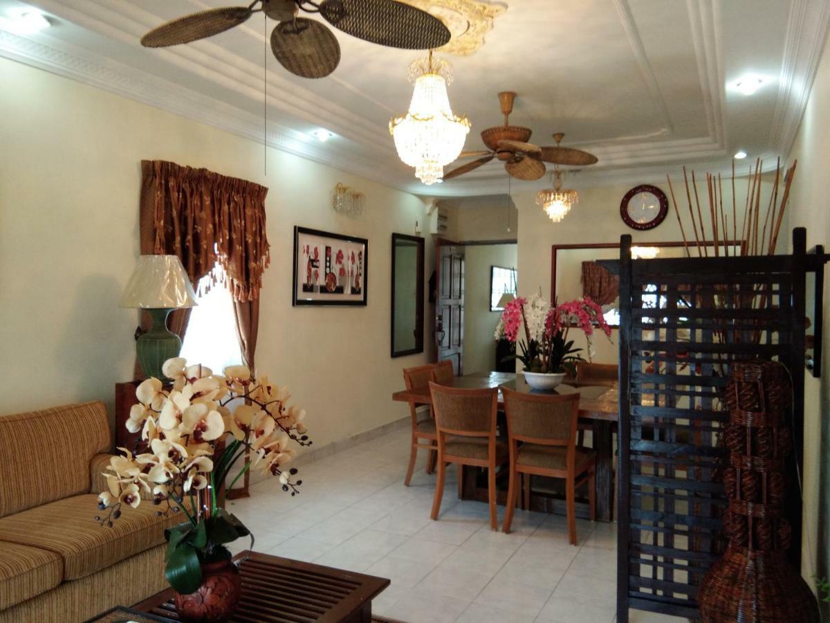 Ainis Guest House In Vista Amani Condominium Куала-Лумпур Екстер'єр фото
