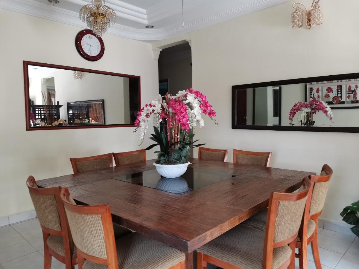 Ainis Guest House In Vista Amani Condominium Куала-Лумпур Екстер'єр фото