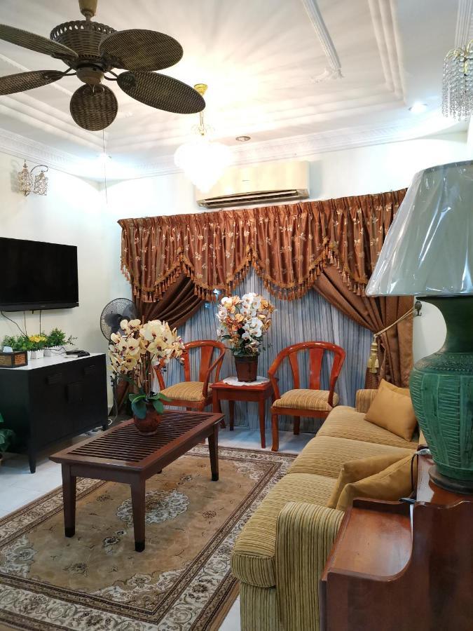 Ainis Guest House In Vista Amani Condominium Куала-Лумпур Екстер'єр фото