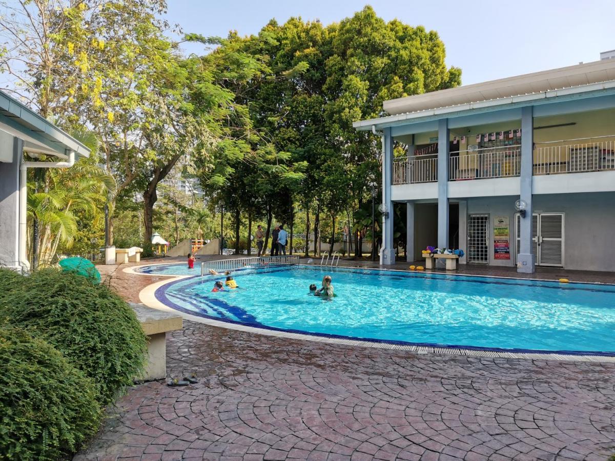 Ainis Guest House In Vista Amani Condominium Куала-Лумпур Екстер'єр фото